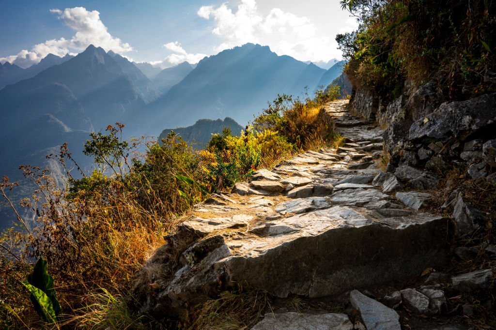 inca trail vs train to machu picchu